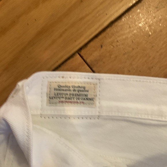 Like new Levi’s high rise straight crop! - Picture 3 of 5